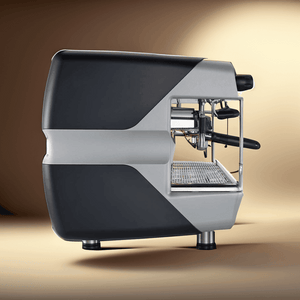 Perfil lateral de la cafetera Casadio Nettuno A2, acabado elegante.