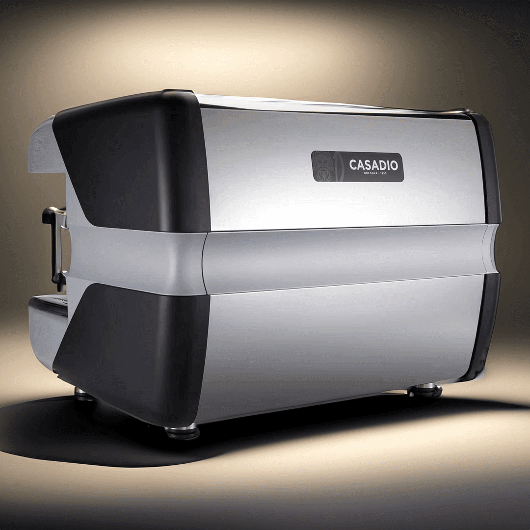 Parte trasera de la cafetera Casadio Nettuno A2, diseño robusto.