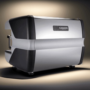 Parte trasera de la cafetera Casadio Nettuno A2, diseño robusto.