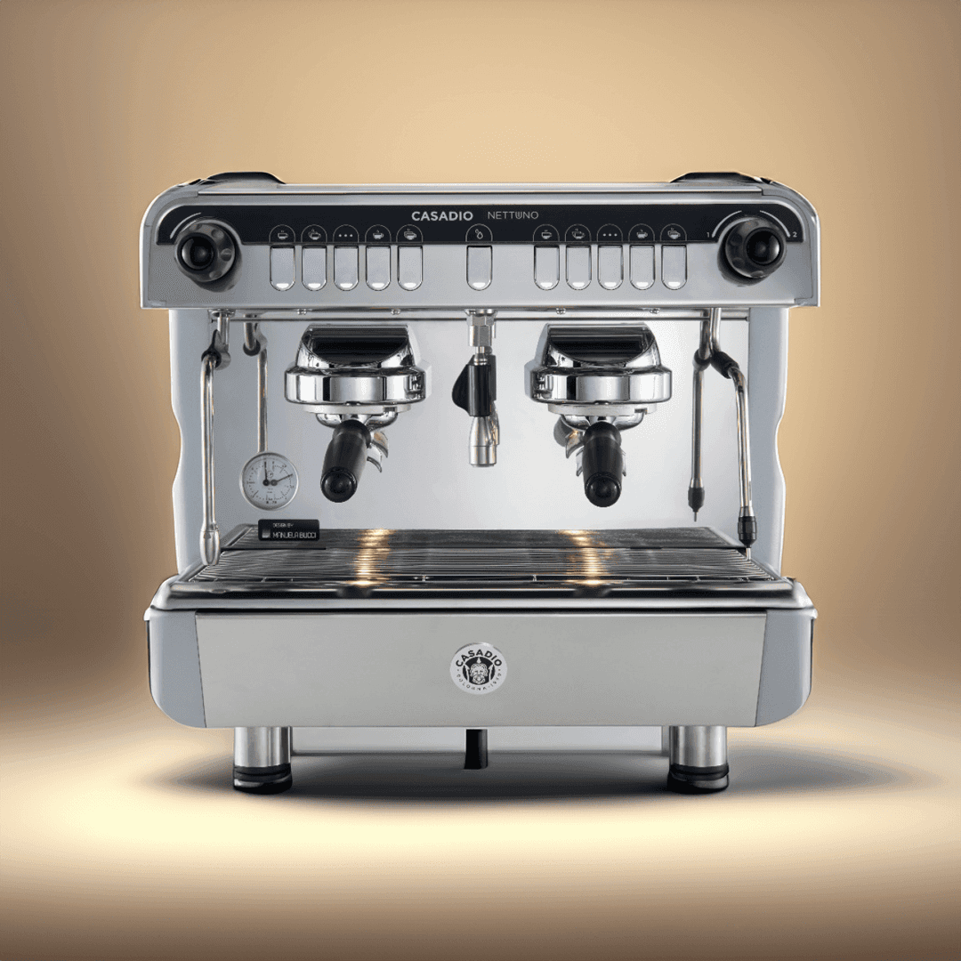 Frontal de la cafetera Casadio Nettuno A2, diseño profesional.