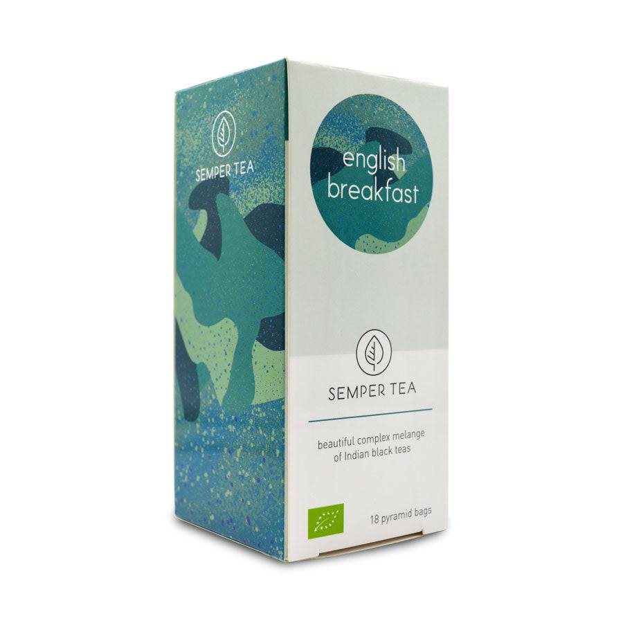 Vista lateral de la caja de té Semper Tea English Breakfast con detalles en verde.