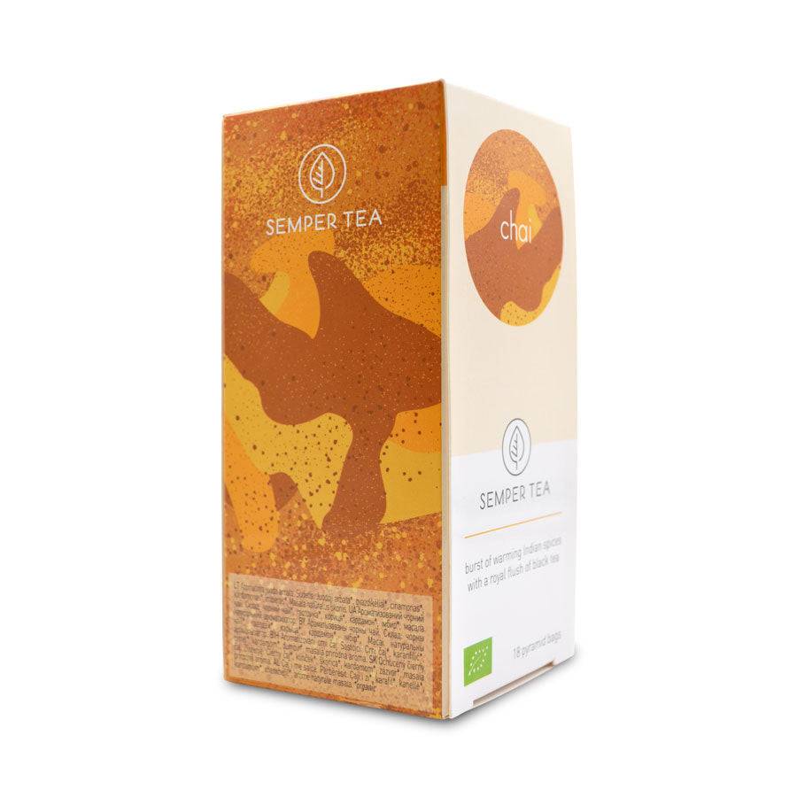 Vista lateral de la caja de Semper Tea Chai con diseño cálido y especiado.