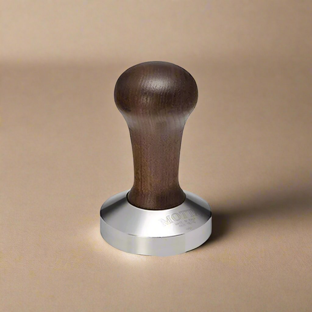 Tamper de madera Motta con base plana de 58mm